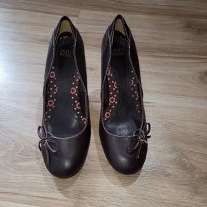 Hot Kiss Brown 2inch Heels / Size 10